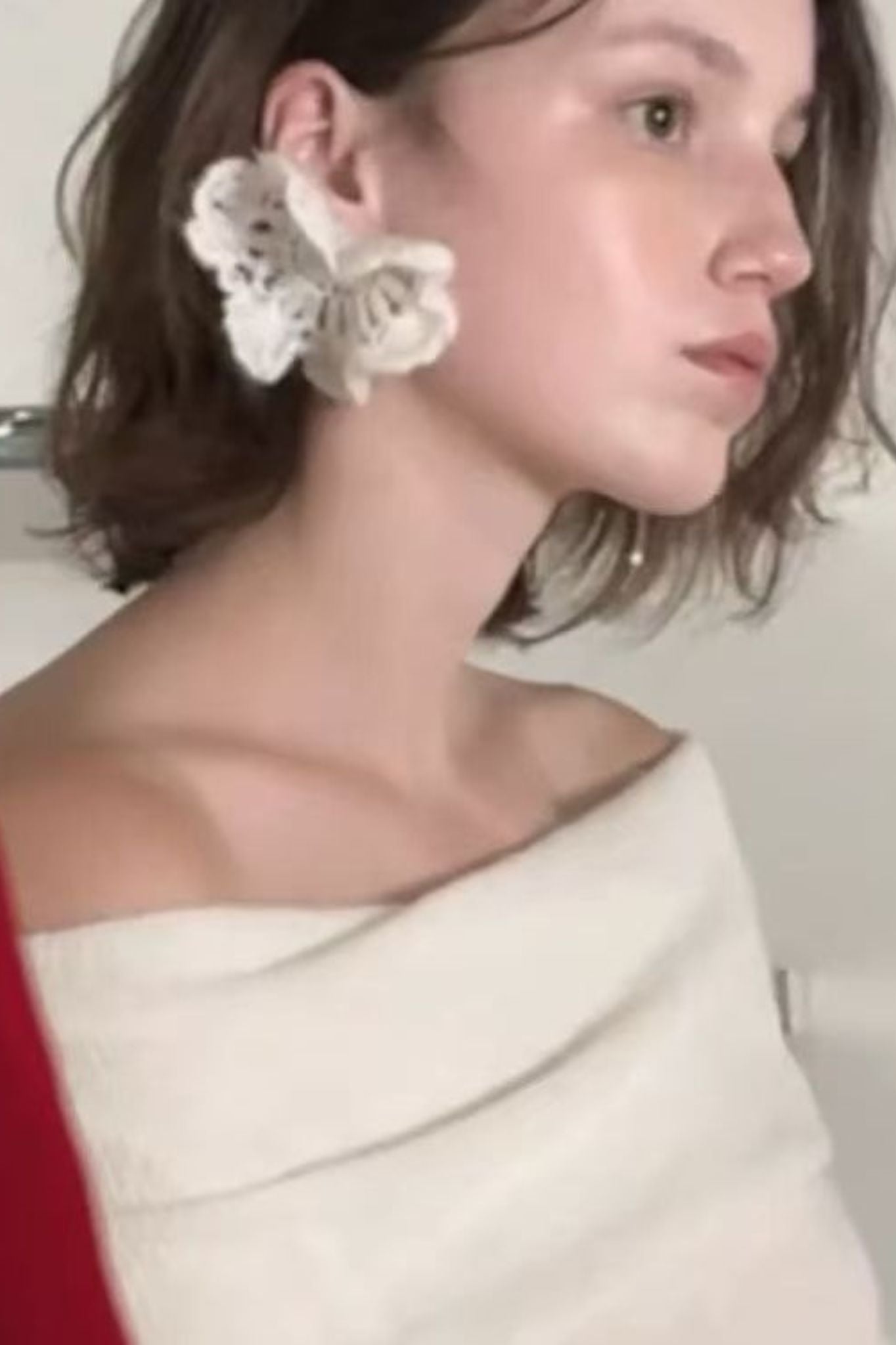 Handmade Finished Delicate White Flower Crochet Earrings -Elegant Accessories to Enhance Your Charm