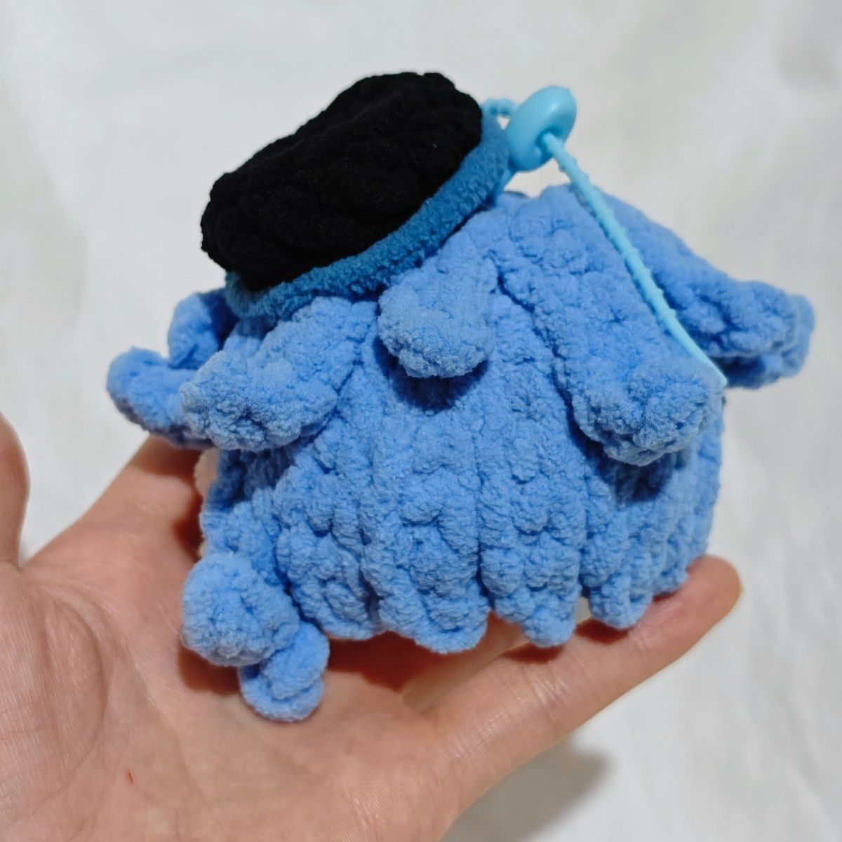 [Finished Product] Custom Honkai Star Rail Misha Game Fan Art - Handmade Crochet Keychain Charm