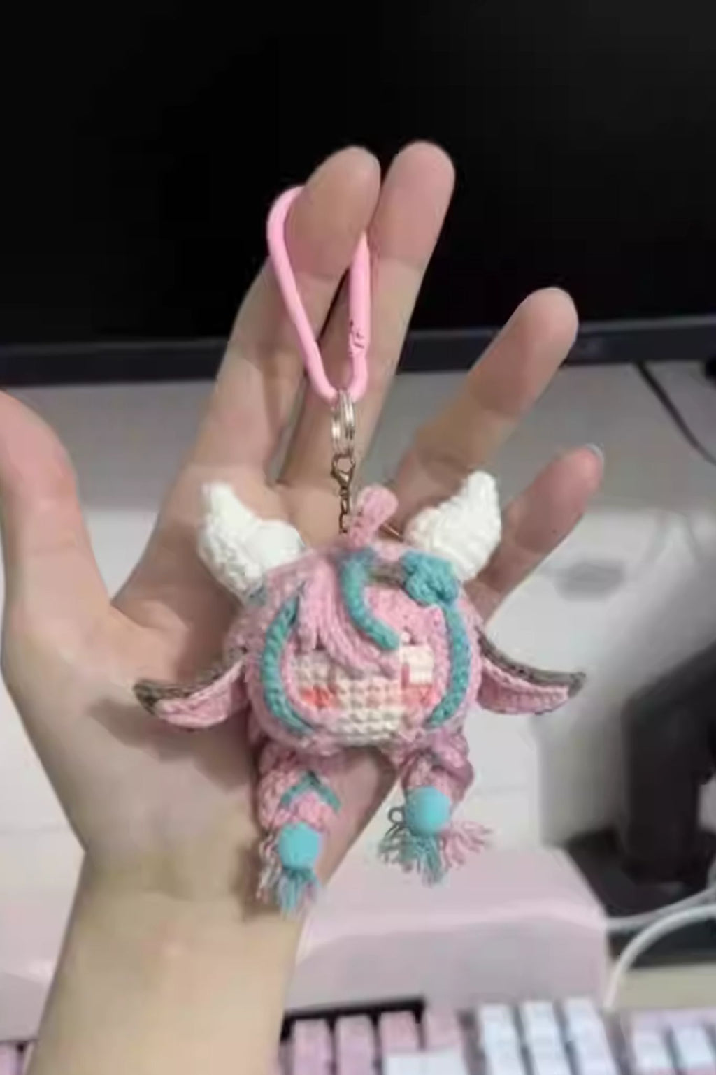 [Finished Product] Custom Genshin Impact Varissa Fan Art - Handmade Crochet Keychain Charm