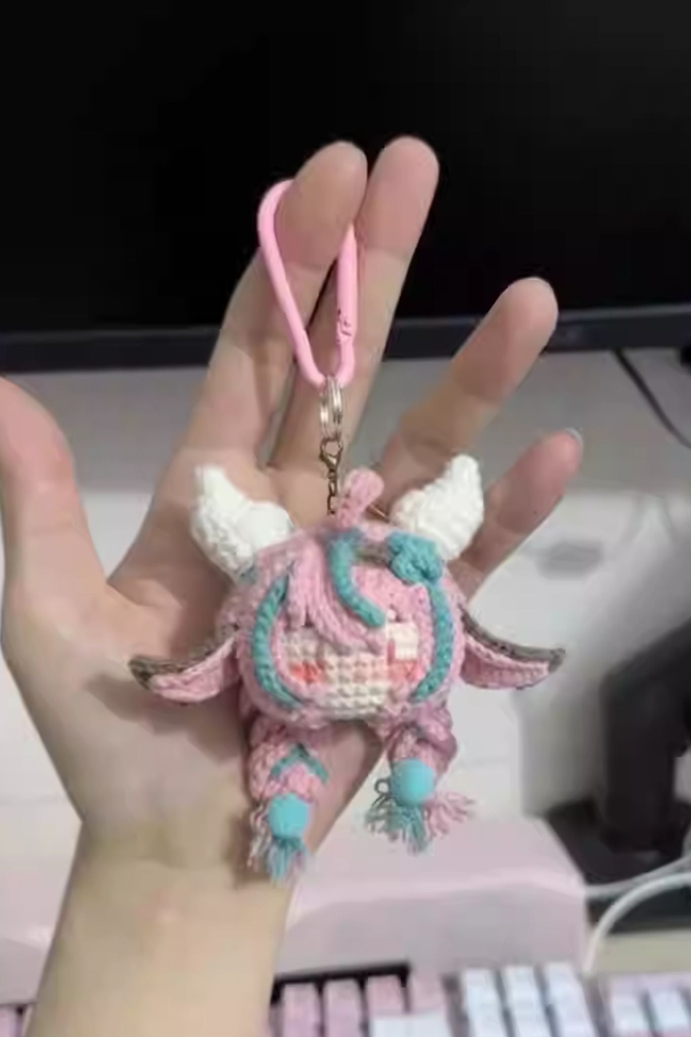 [Finished Product] Custom Genshin Impact Varissa Fan Art - Handmade Crochet Keychain Charm