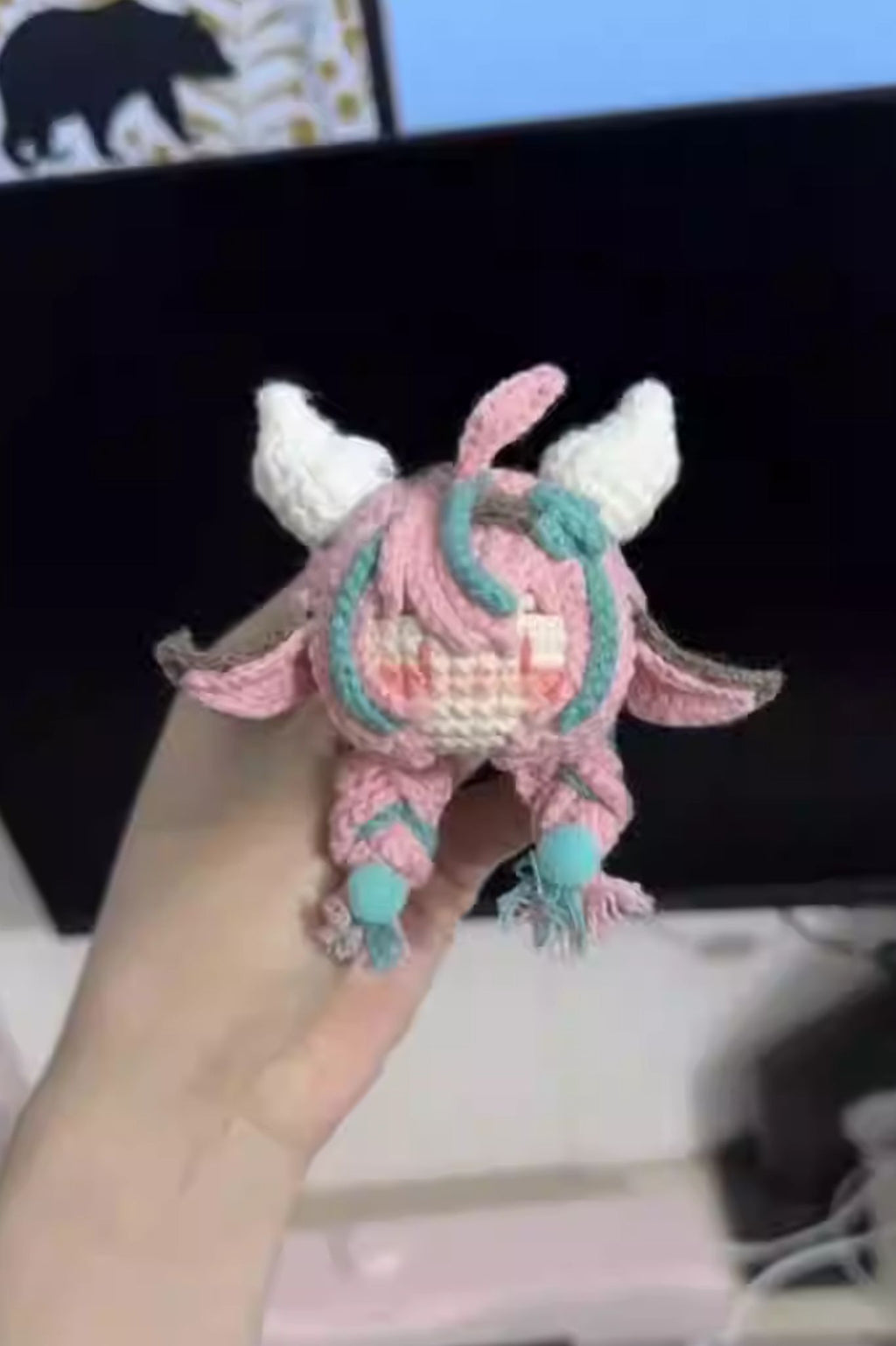 [Finished Product] Custom Genshin Impact Varissa Fan Art - Handmade Crochet Keychain Charm