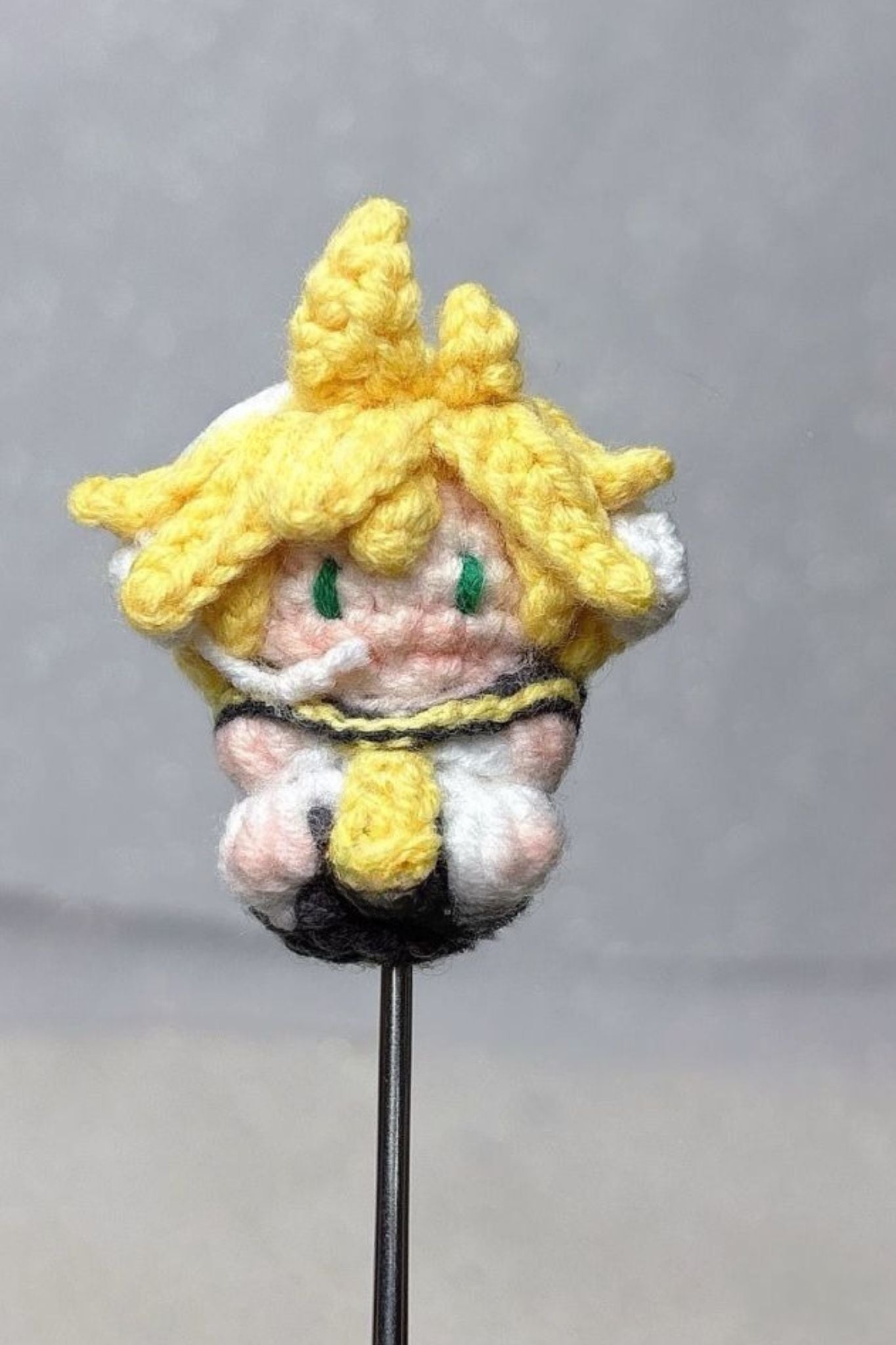 Handcrafted Vocaloid-Inspired Crochet Figures – Rin & Len Kagamine Dolls
