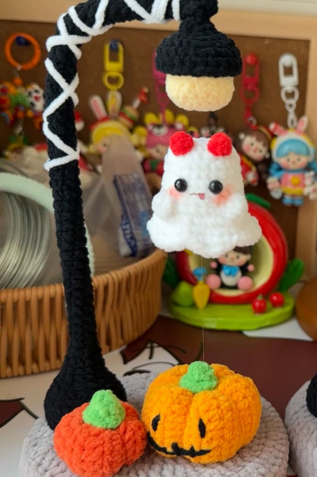 [Finished Product ]Handmade CrochetHalloween Floating Ghost Night Light - Cute Spooky Decor & Festive Gift for Home