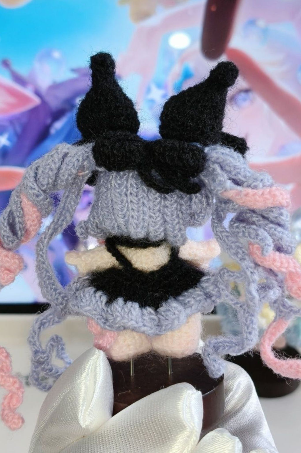 [Finished Product] Custom Angela Game Fan Art - Handmade Crochet Keychain Charm