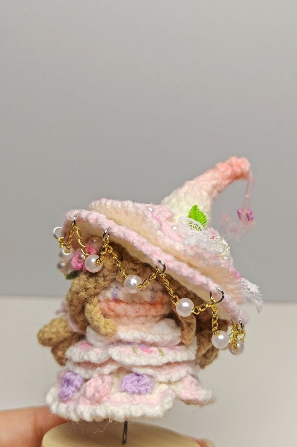 [Finished Product] Custom Infinity Nikki Witch Style Game Fan Art - Handmade Crochet Keychain Charm