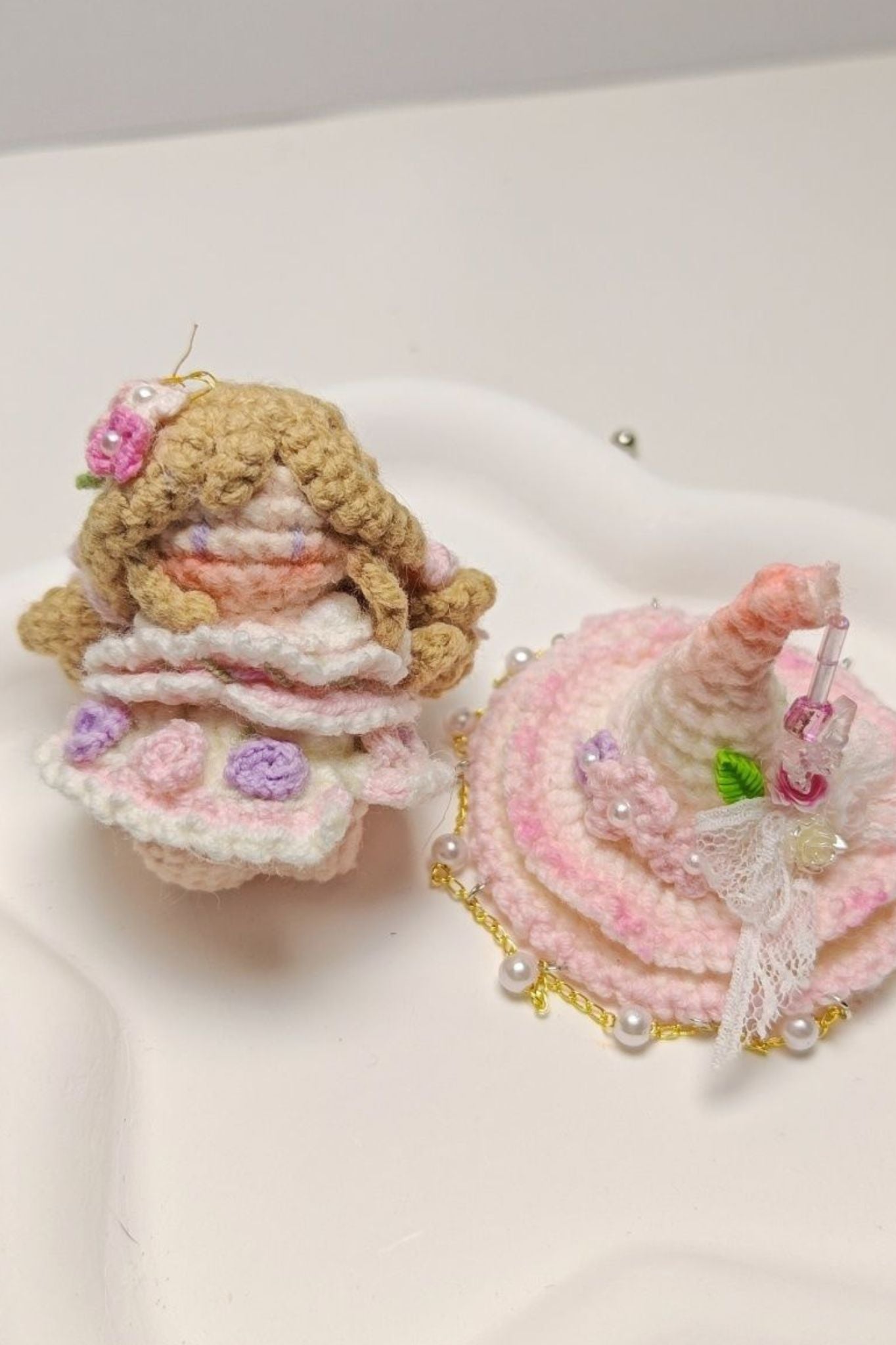 [Finished Product] Custom Infinity Nikki Witch Style Game Fan Art - Handmade Crochet Keychain Charm