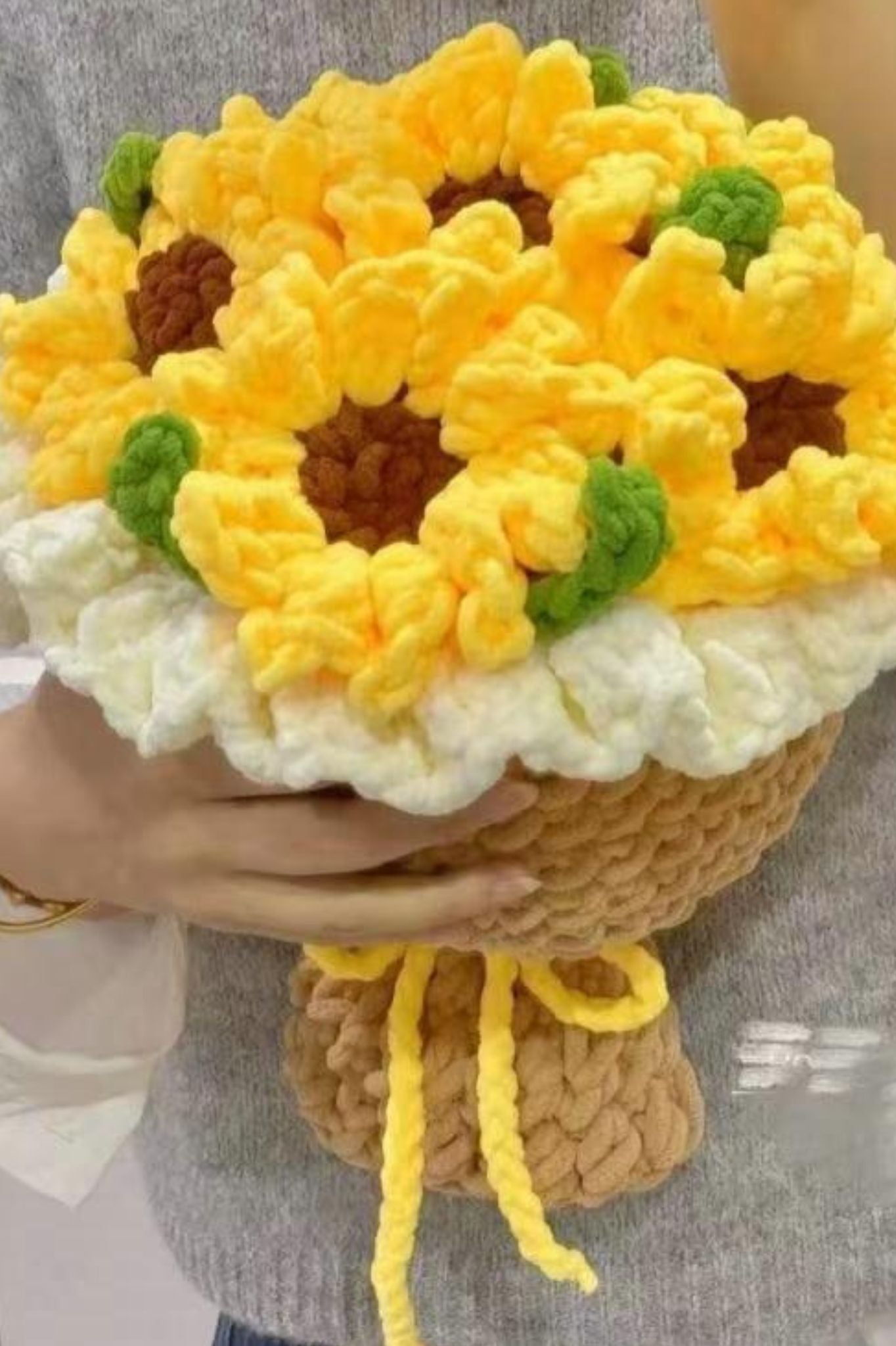 [Finished Product] Custom Sunflower Inspired Crochet Bouquet - Handmade Decor & Charm Collection