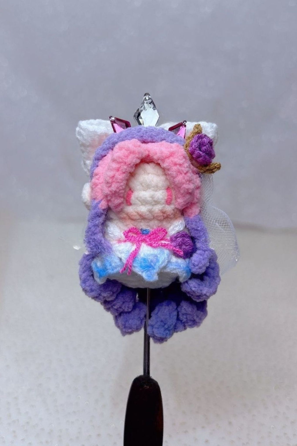 [Finished Product] Custom LOL Game Seraphine Fan Art - Handmade Crochet Keychain Charm