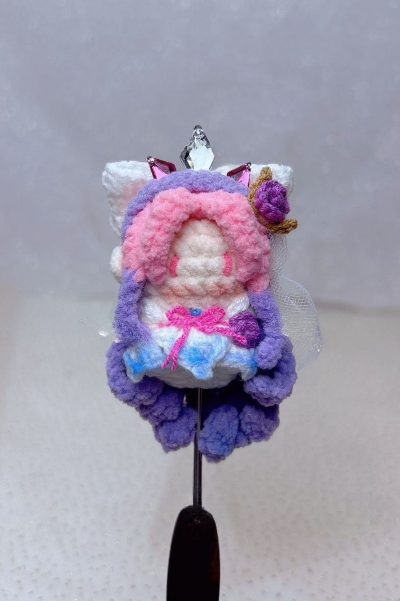 [Finished Product] Custom LOL Game Seraphine Fan Art - Handmade Crochet Keychain Charm