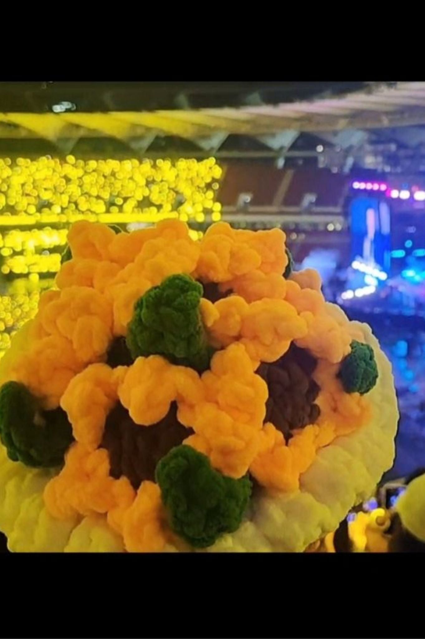 [Finished Product] Custom Sunflower Inspired Crochet Bouquet - Handmade Decor & Charm Collection