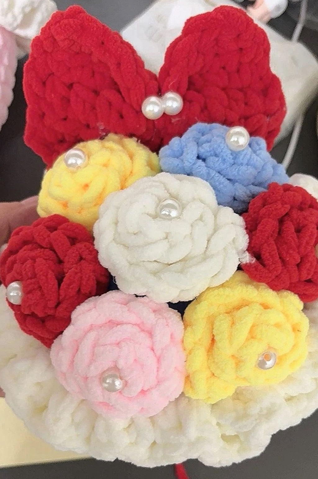 [Finished Product] Custom Snow White Inspired Crochet Bouquet - Handmade Decor & Charm Collection