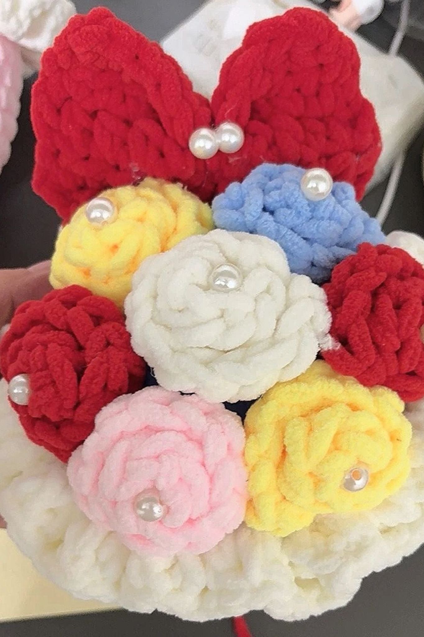 [Finished Product] Custom Snow White Inspired Crochet Bouquet - Handmade Decor & Charm Collection