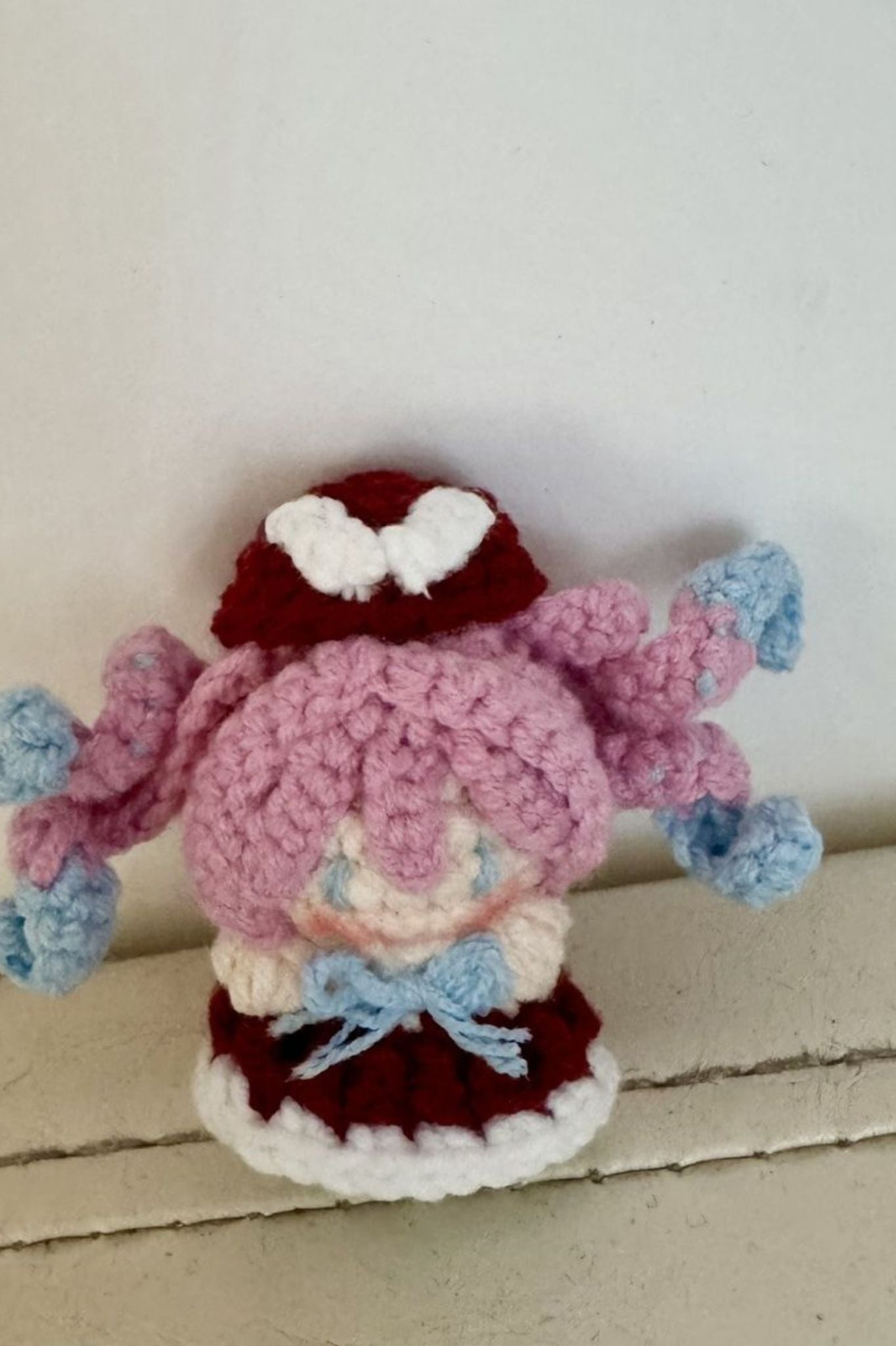[Finished Product] Custom Honkai Star Rail Hyacine Game Fan Art - Handmade Crochet Keychain Charm