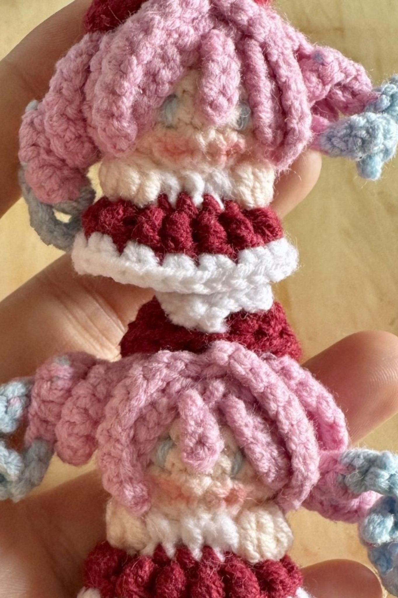 [Finished Product] Custom Honkai Star Rail Hyacine Game Fan Art - Handmade Crochet Keychain Charm