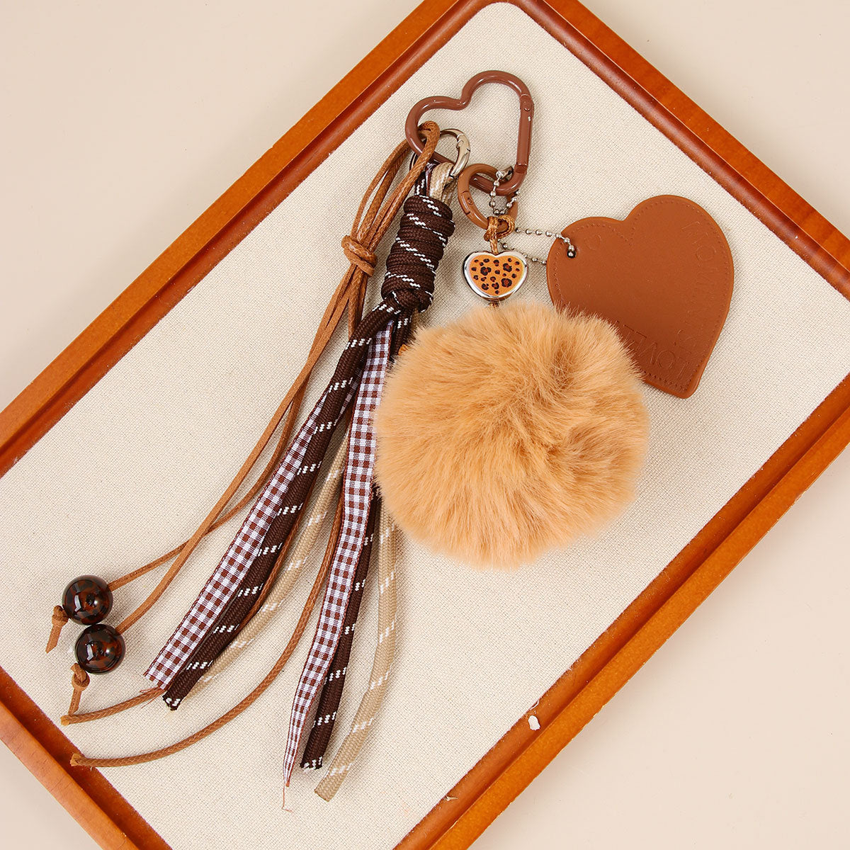 Stylish and cute pom-pom charms - bag decorations and personalized accessories and keychains